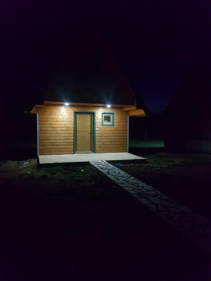 Bungalovi Tim Žabljak エクステリア 写真