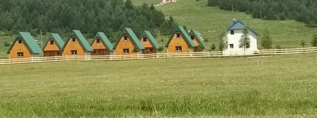 Bungalovi Tim Žabljak エクステリア 写真